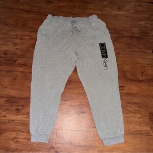 Calvin Klein Women's French Terry Jogger